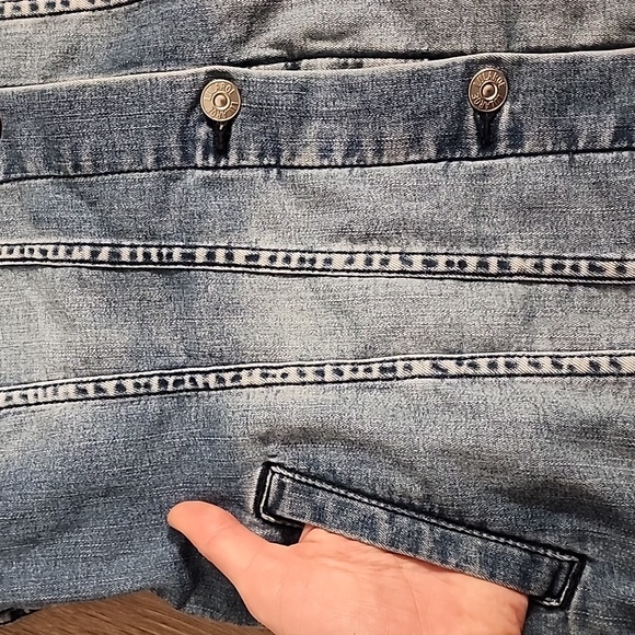 🔴 🔚🔜 SALE Lu La Roe Embroidered Strechy Jean Jacket - Picture 9 of 12